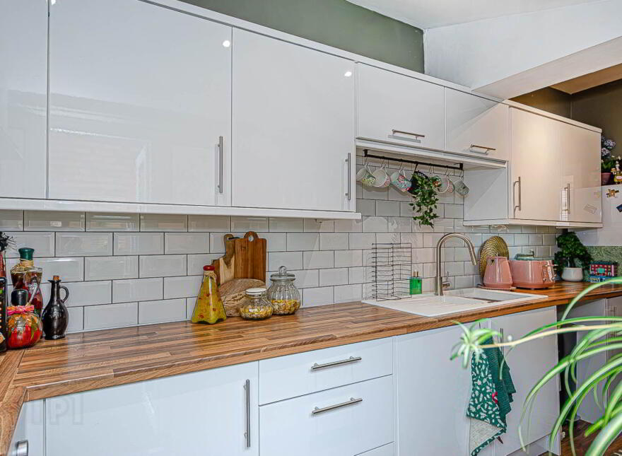 81 Tildarg Street, Woodstock, Belfast, BT6 8NJ