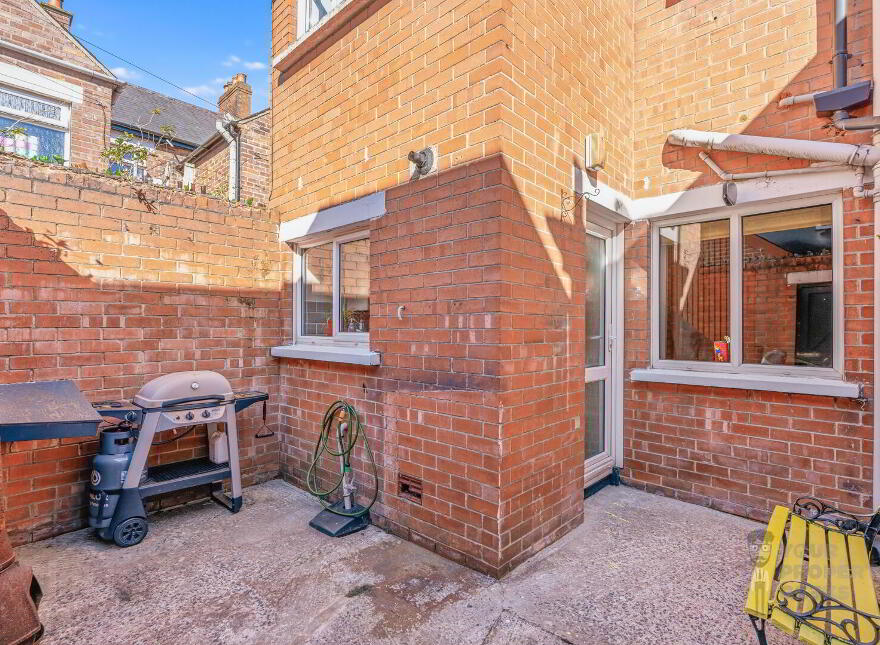 1 Crystal Street, Belfast, BT5 5BS