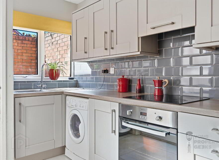 1 Crystal Street, Belfast, BT5 5BS