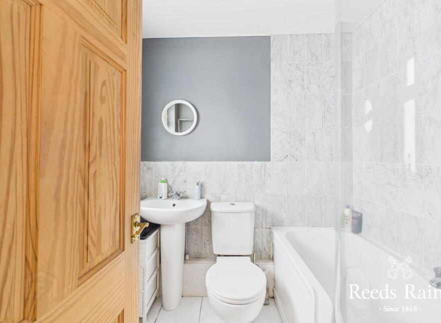 83 Edenderry Village, Belfast, BT8 8LQ