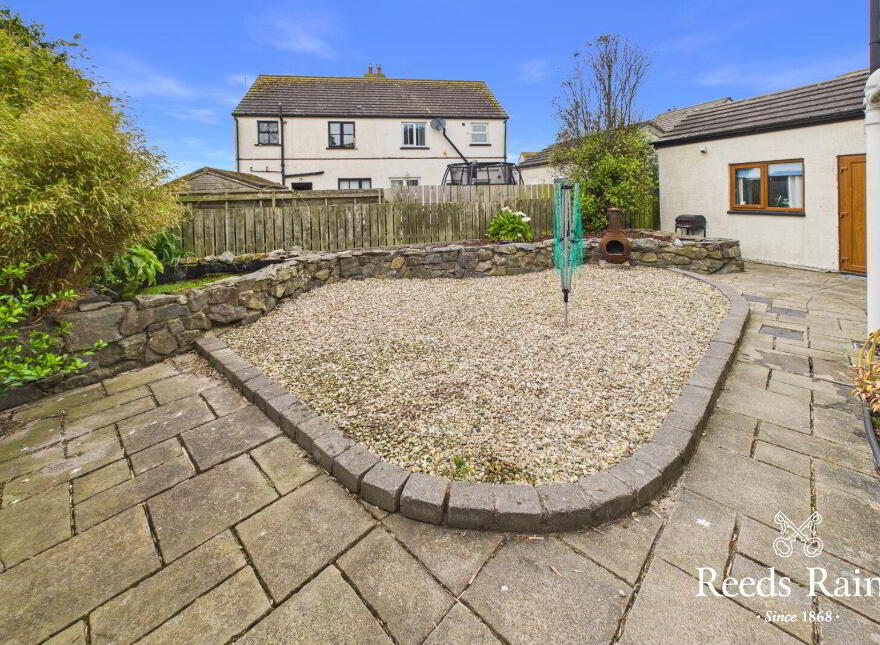 32 The Moatlands, Ballyhalbert, Newtownards, BT22 1TH
