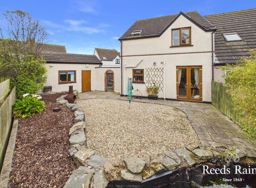 32 The Moatlands, Ballyhalbert, Newtownards, BT22 1TH