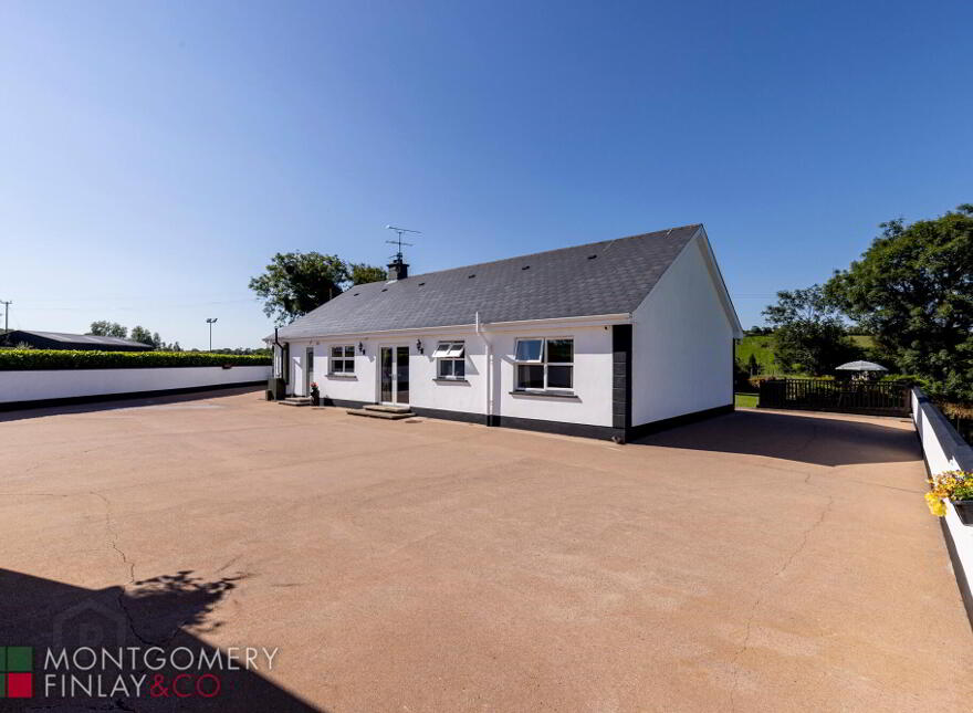 33 Moorfield Road, Omagh, Trillick, BT78 3TT