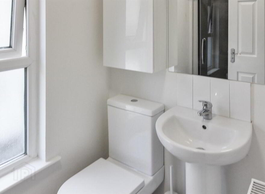 51 Lisburn Avenue, Lisburn Road, Belfast, BT9 7FX