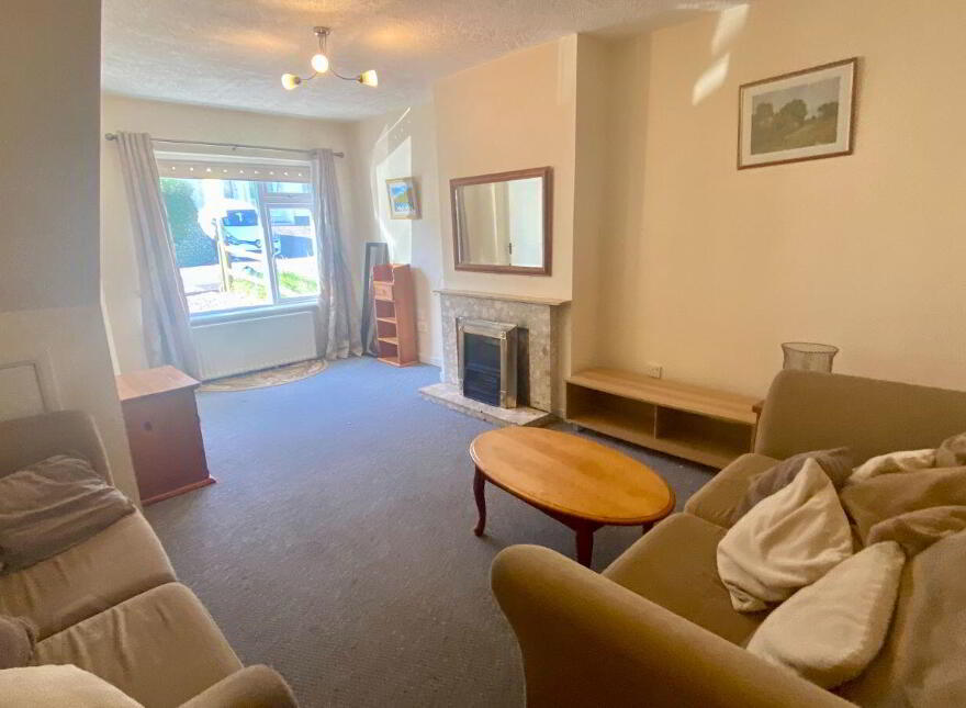 34 Westlawn, Wilton, T12YHK0