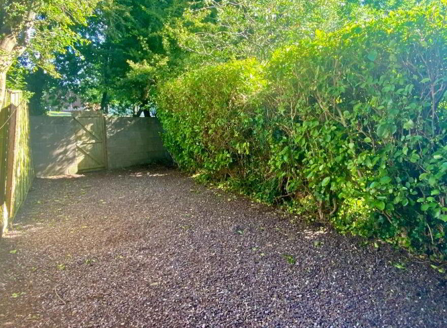 34 Westlawn, Wilton, T12YHK0