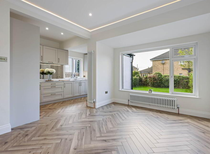 33 Blenheim Drive, Belfast, BT6 9GD