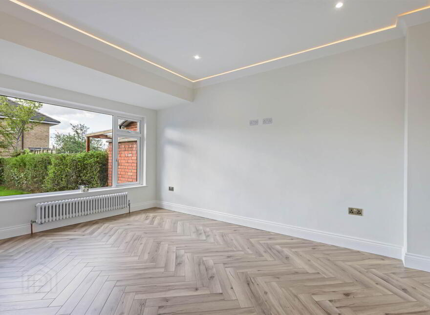 33 Blenheim Drive, Belfast, BT6 9GD