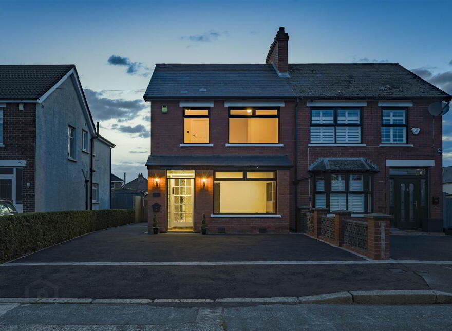 33 Blenheim Drive, Belfast, BT6 9GD