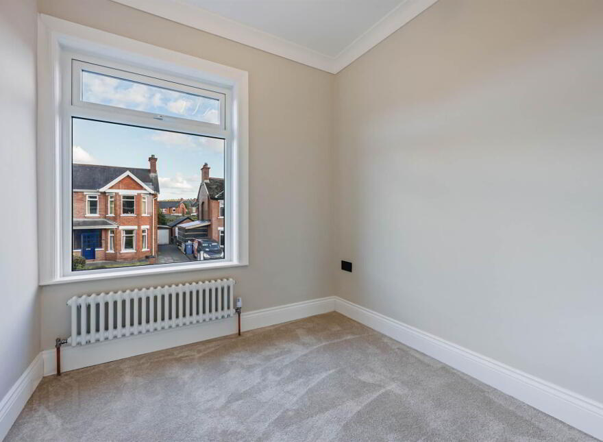33 Blenheim Drive, Belfast, BT6 9GD