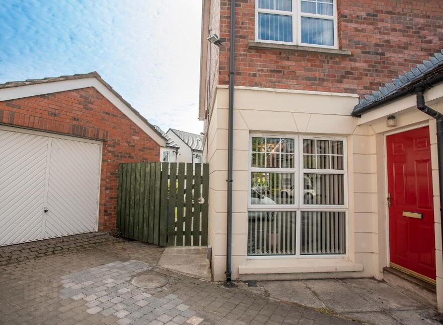 16 Ardenlee Place, Belfast, BT6 8QS