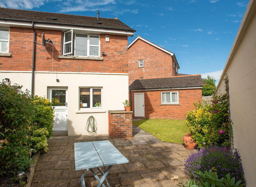 16 Ardenlee Place, Belfast, BT6 8QS