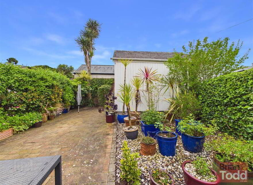 Coast Road, Ballygally, Larne, BT40 2QQ