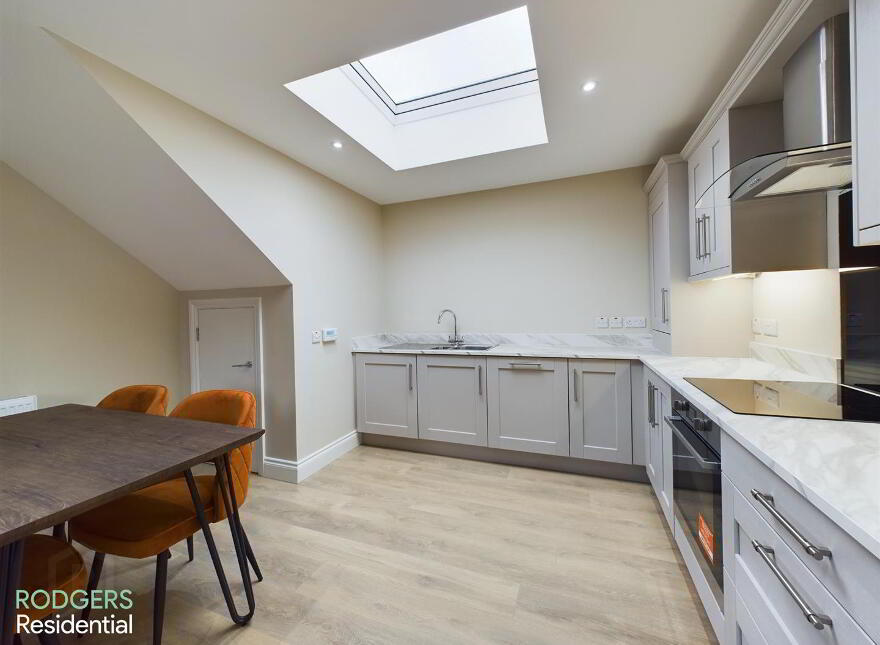 Apt 3, 14A Windsor Avenue, Belfast, BT9 6EE
