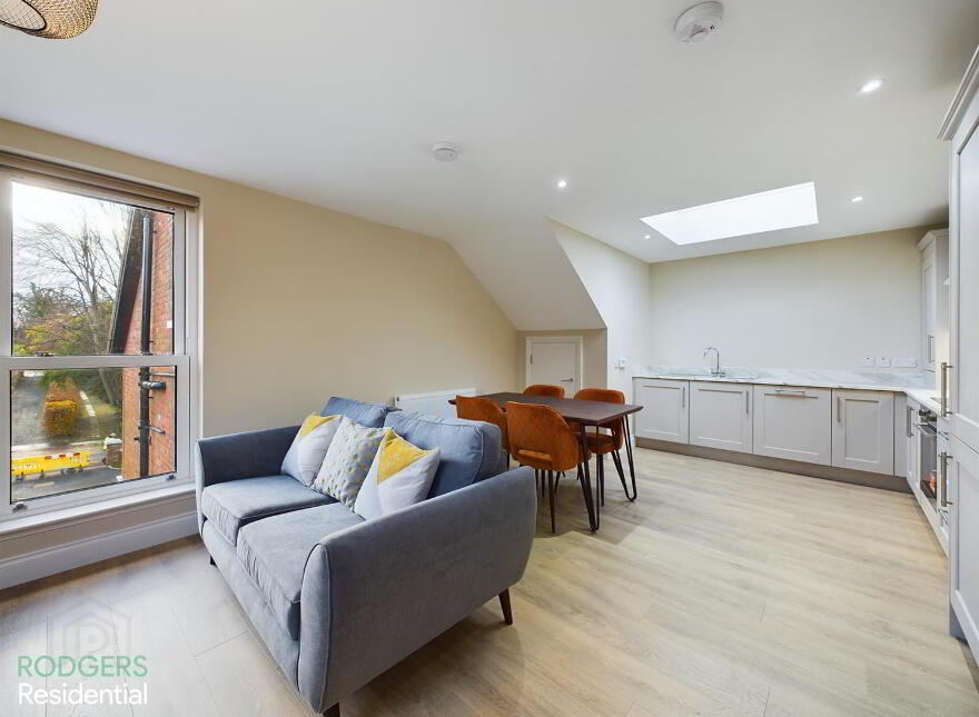 Apt 3, 14A Windsor Avenue, Belfast, BT9 6EE