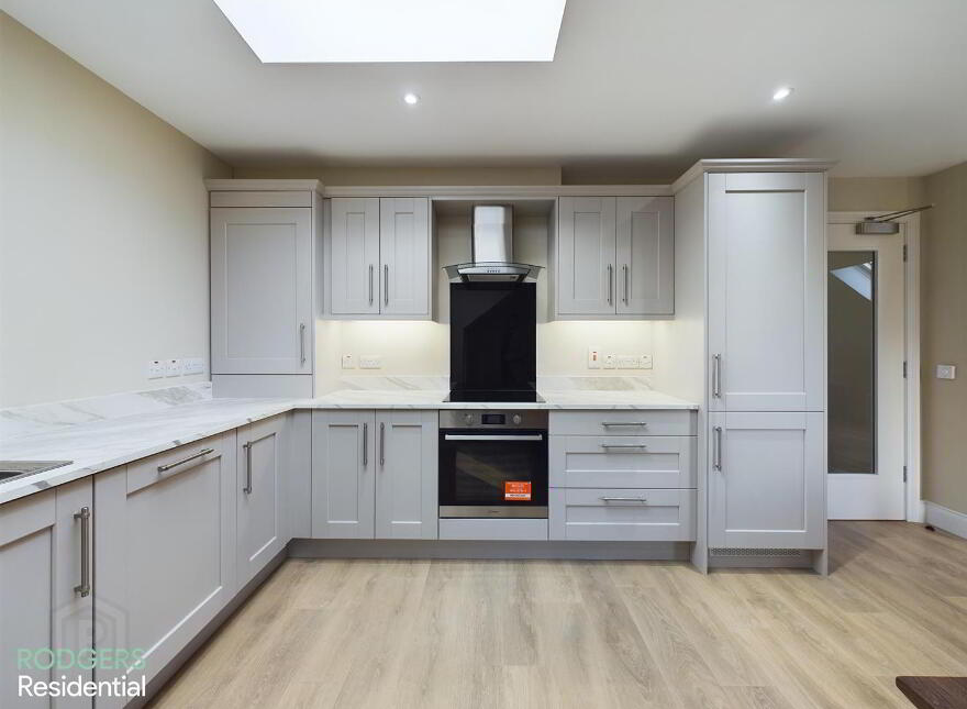 Apt 3, 14A Windsor Avenue, Belfast, BT9 6EE