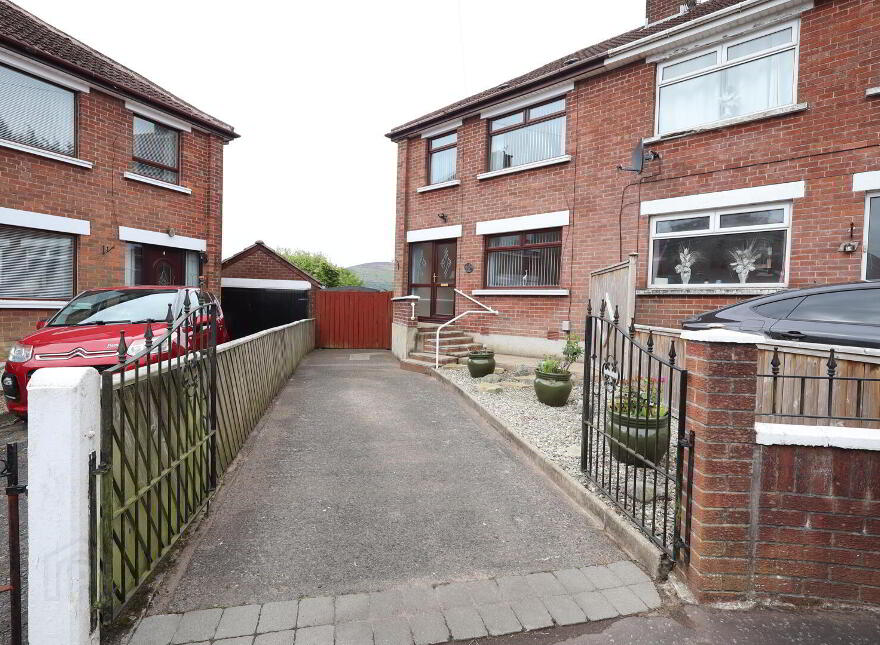 22 Springvale Park, Belfast, BT14 8DD