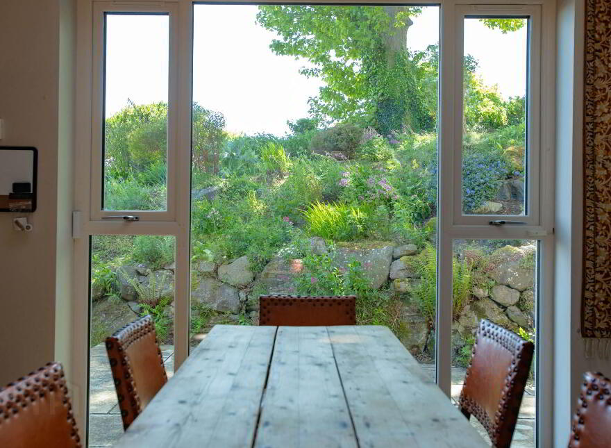 `barview`, Mountain Park, Carlingford, A91H985