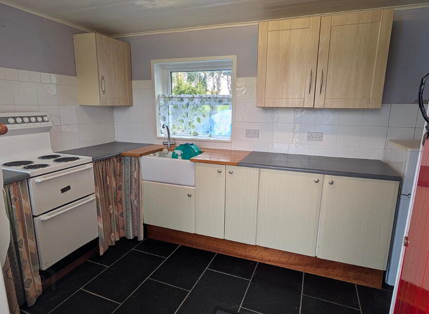 Carrowmore, Ballyconnell, H14RT99