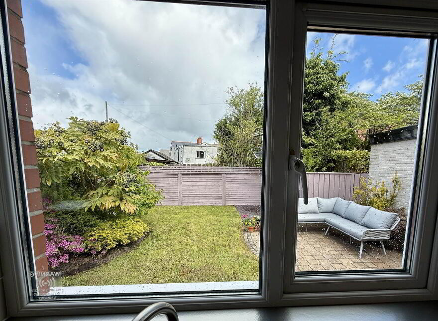40 Loopland Drive, Cregagh, Belfast, BT6 9DX