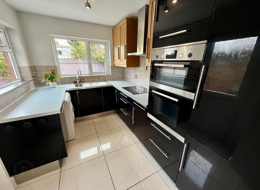 40 Loopland Drive, Cregagh, Belfast, BT6 9DX