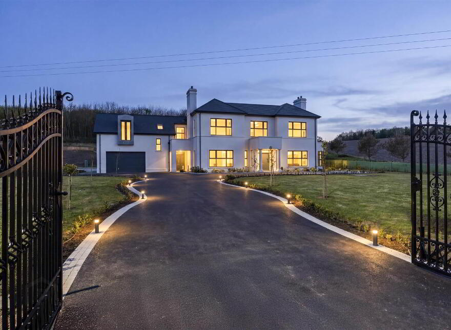 Lisnarede House, 170c Warren Road, Donaghadee, BT21 0PJ