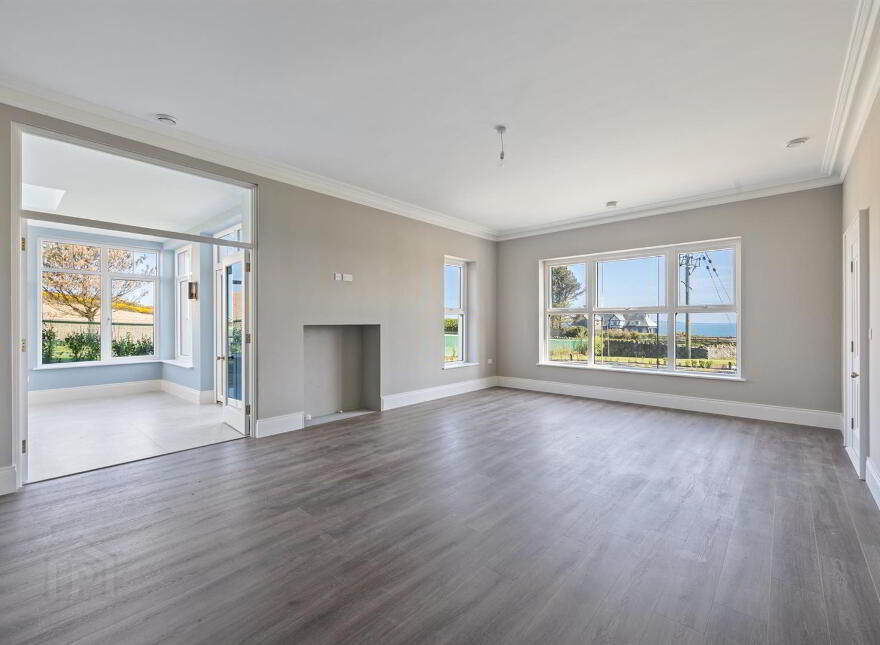 Lisnarede House, 170c Warren Road, Donaghadee, BT21 0PJ
