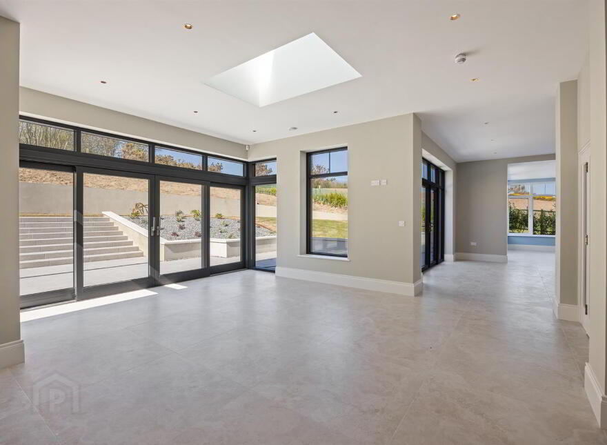 Lisnarede House, 170c Warren Road, Donaghadee, BT21 0PJ