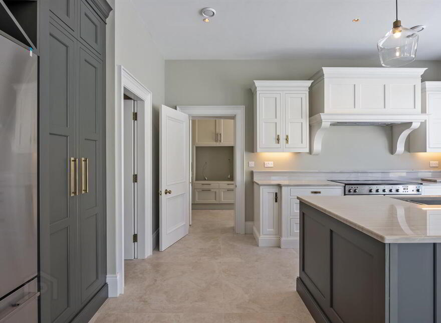 Lisnarede House, 170c Warren Road, Donaghadee, BT21 0PJ