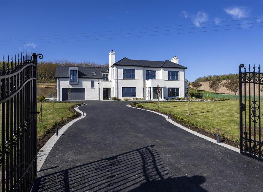 Lisnarede House, 170c Warren Road, Donaghadee, BT21 0PJ