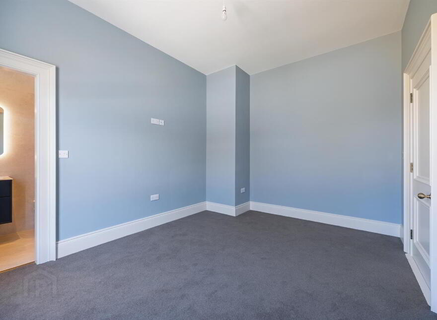 Lisnarede House, 170c Warren Road, Donaghadee, BT21 0PJ