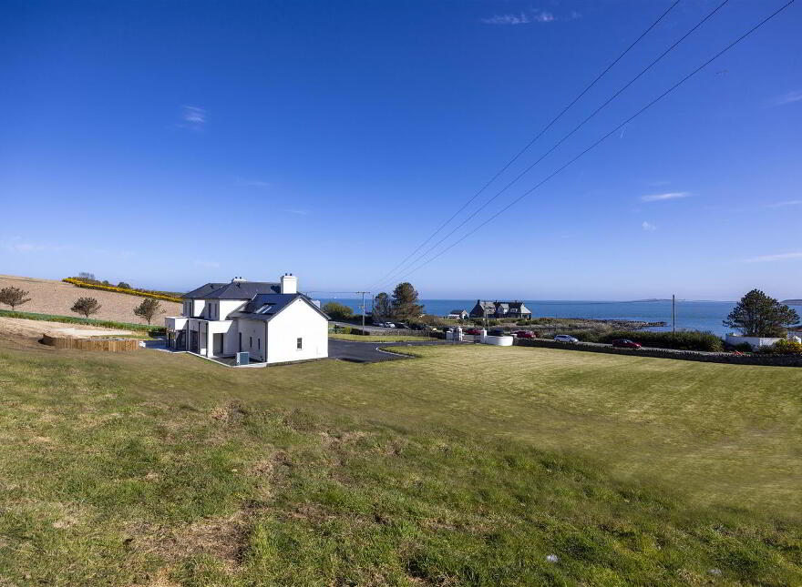Lisnarede House, 170c Warren Road, Donaghadee, BT21 0PJ