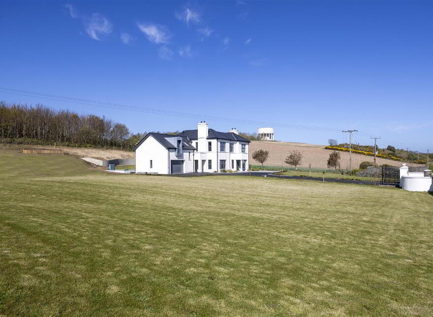 Lisnarede House, 170c Warren Road, Donaghadee, BT21 0PJ