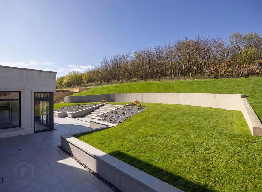 Lisnarede House, 170c Warren Road, Donaghadee, BT21 0PJ