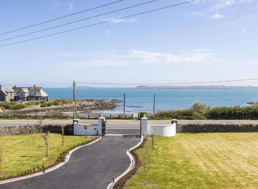 Lisnarede House, 170c Warren Road, Donaghadee, BT21 0PJ