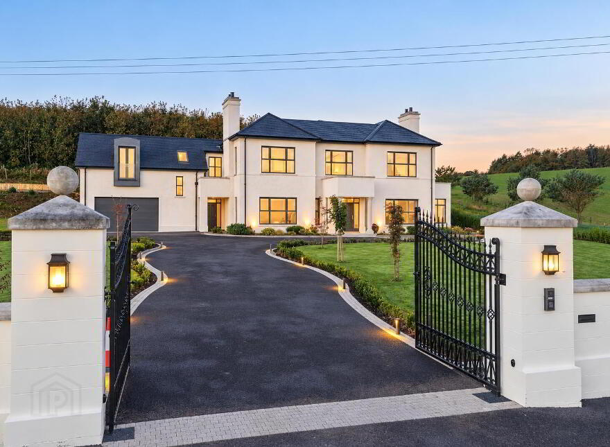 Lisnarede House, 170c Warren Road, Donaghadee, BT21 0PJ
