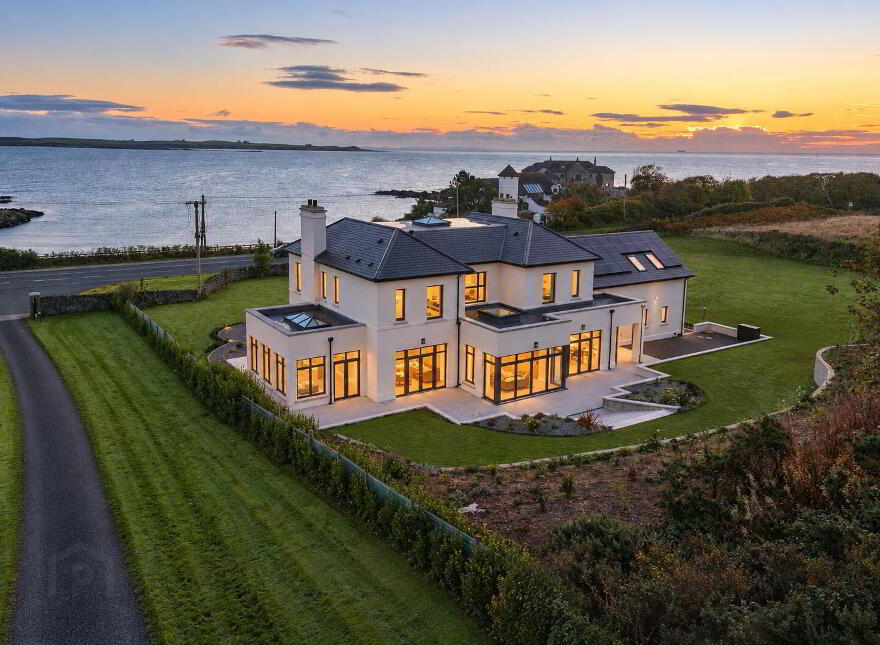 Lisnarede House, 170c Warren Road, Donaghadee, BT21 0PJ
