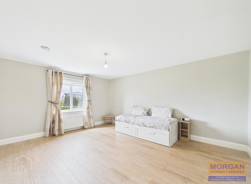 54 Benagh Road, Newry, BT34 2JE