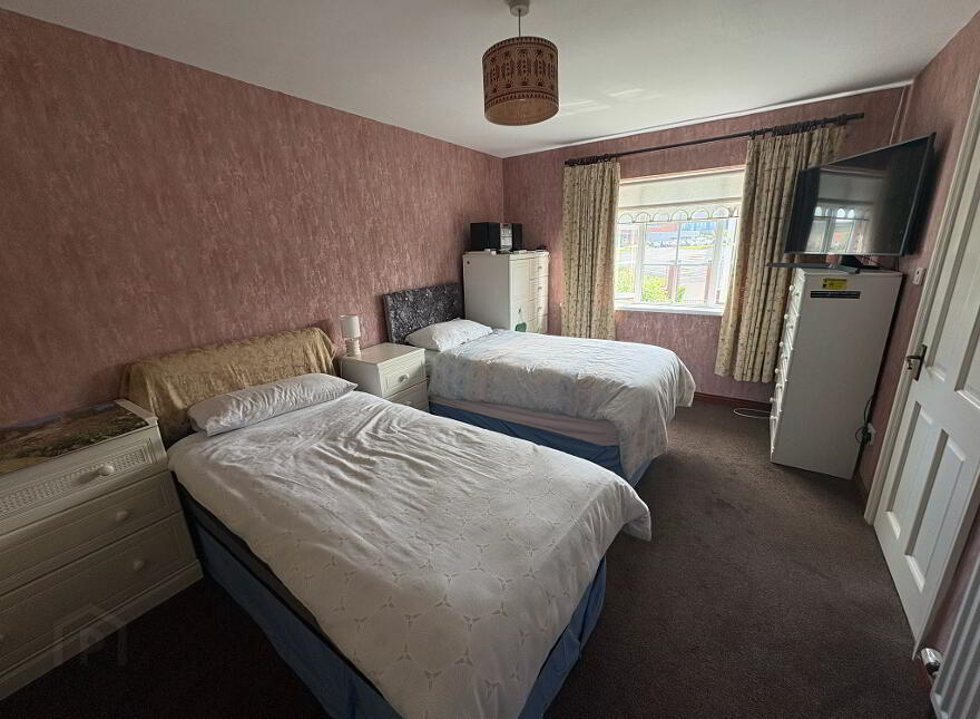 46 Derry Road, Strabane, BT82 8LD