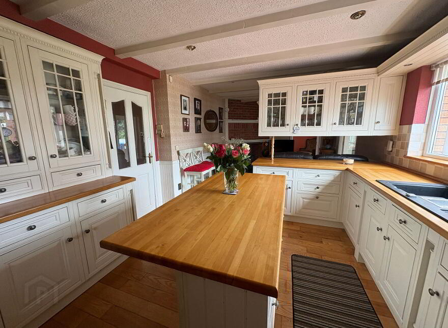 46 Derry Road, Strabane, BT82 8LD