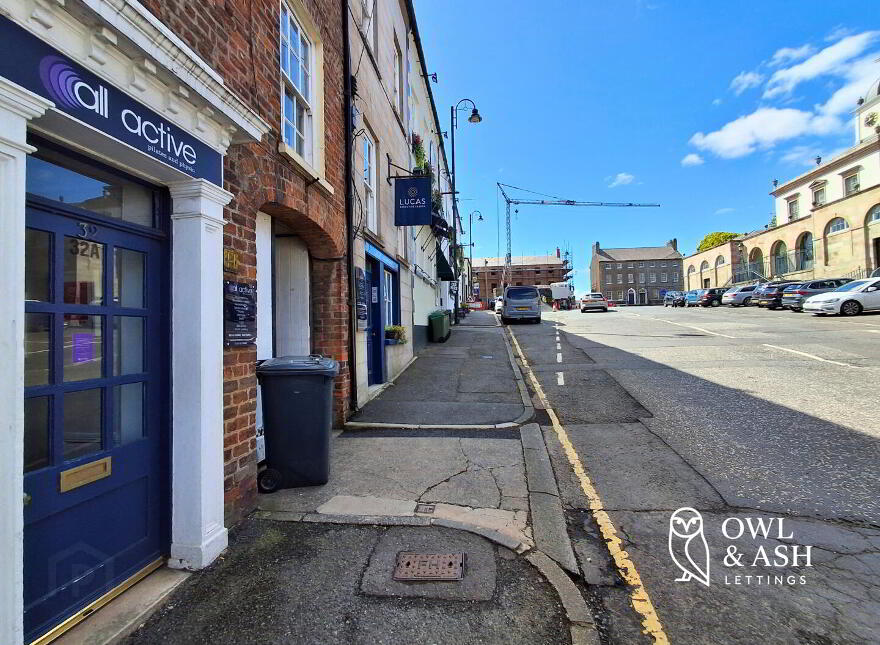 32B Main Street, Royal Hillsborough, BT26 6AE