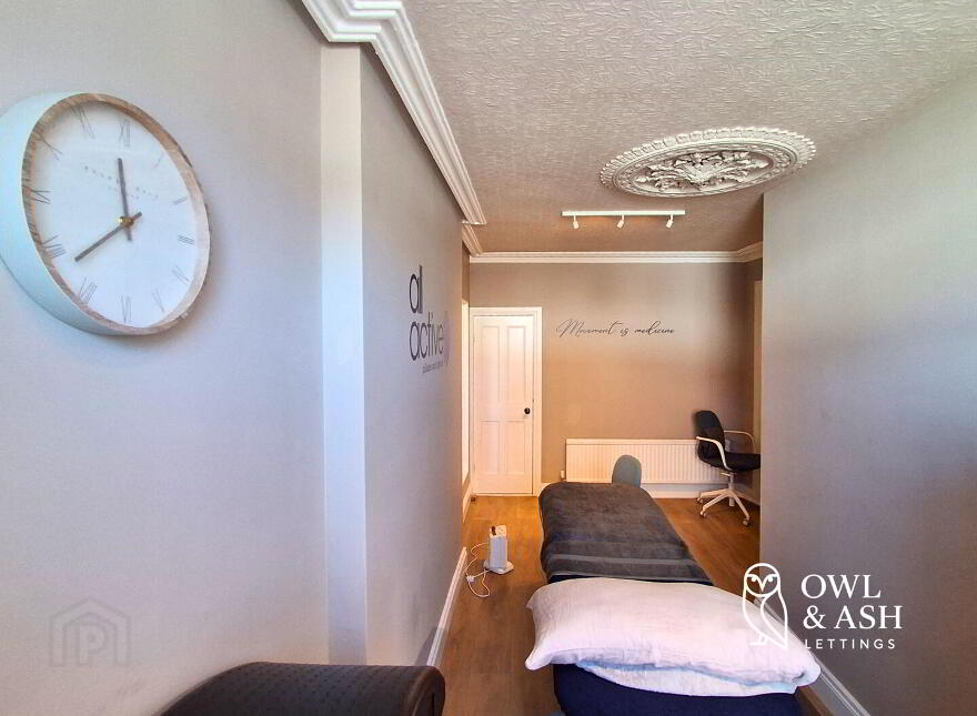 32B Main Street, Royal Hillsborough, BT26 6AE