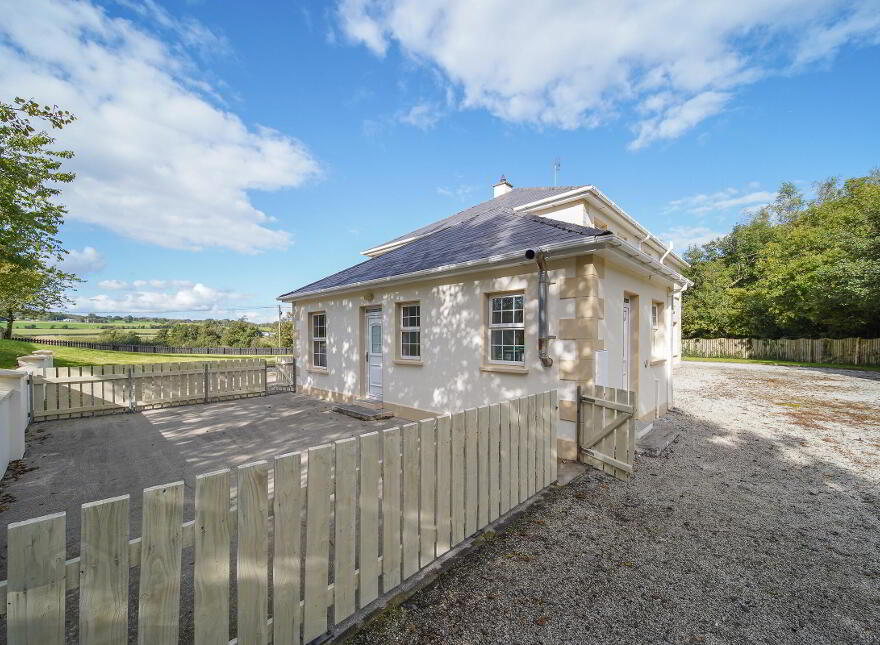 Ards Little, Ramelton, F92PW99