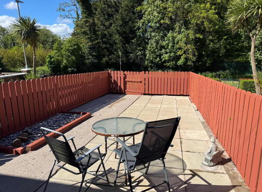 137 Pinebank, Tullygally, Craigavon, BT65 5BY