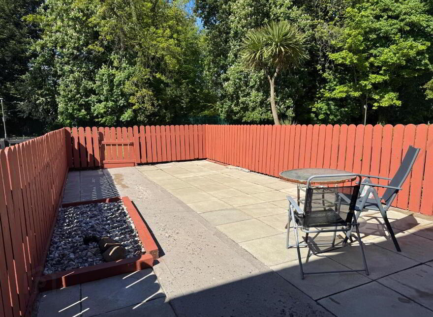 137 Pinebank, Tullygally, Craigavon, BT65 5BY