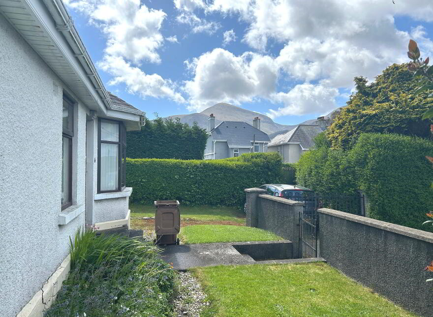 6 Park Lane, Newcastle, BT33 0AR