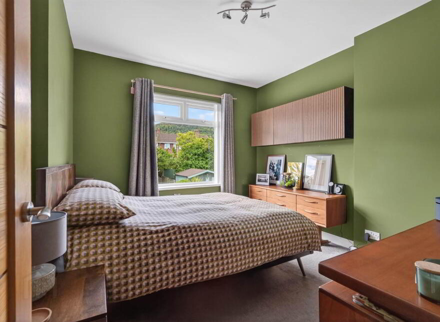 12 Innisfayle Gardens, Off Antrim Road, Belfast, BT15 4GJ