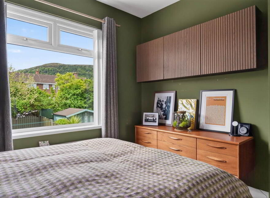 12 Innisfayle Gardens, Off Antrim Road, Belfast, BT15 4GJ