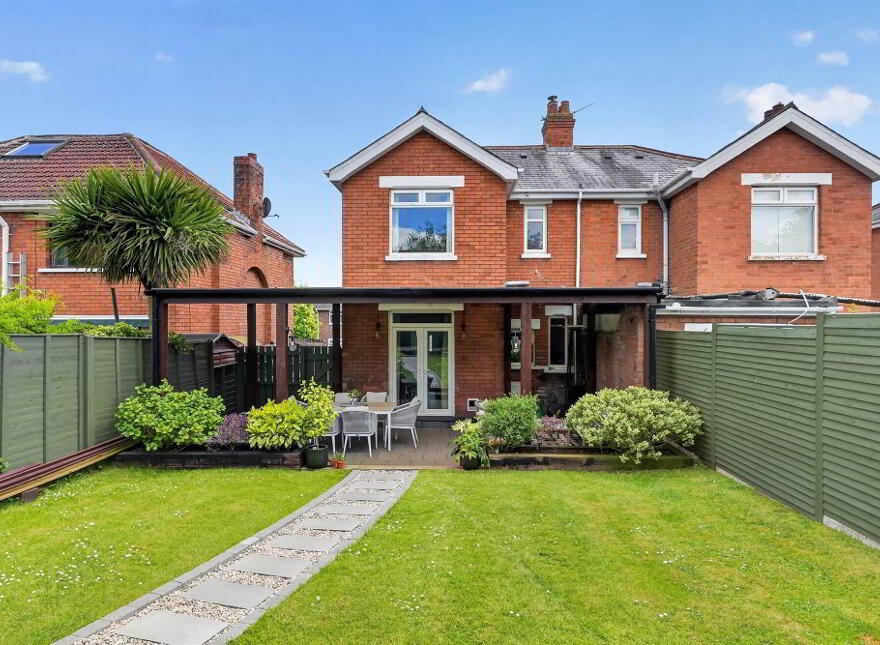 12 Innisfayle Gardens, Off Antrim Road, Belfast, BT15 4GJ