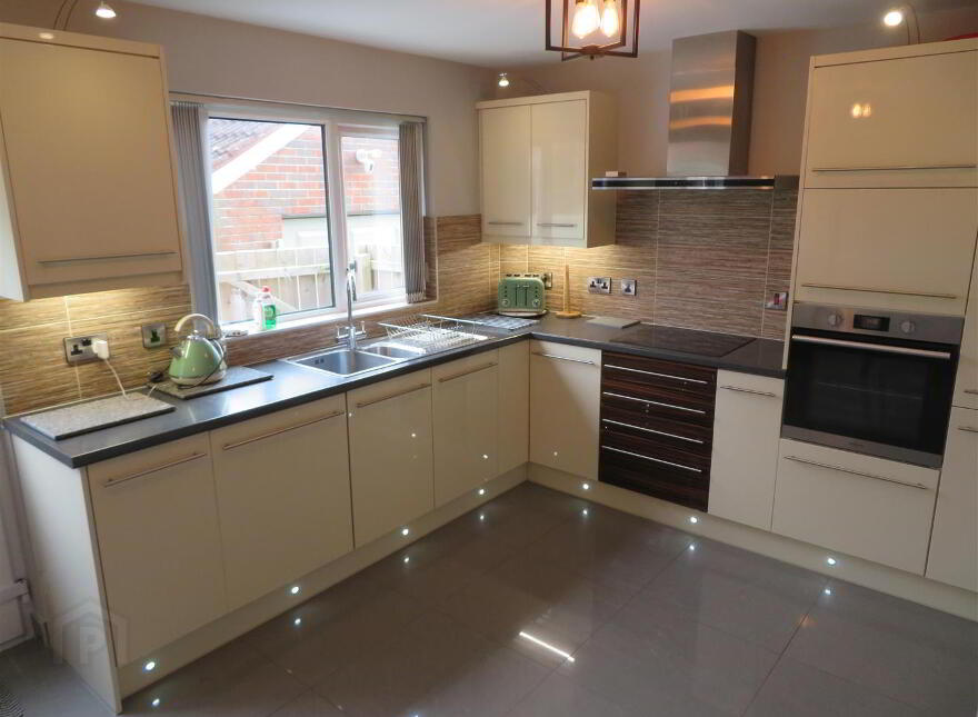28 Claremont Drive, Moira, Craigavon, BT67 0SE